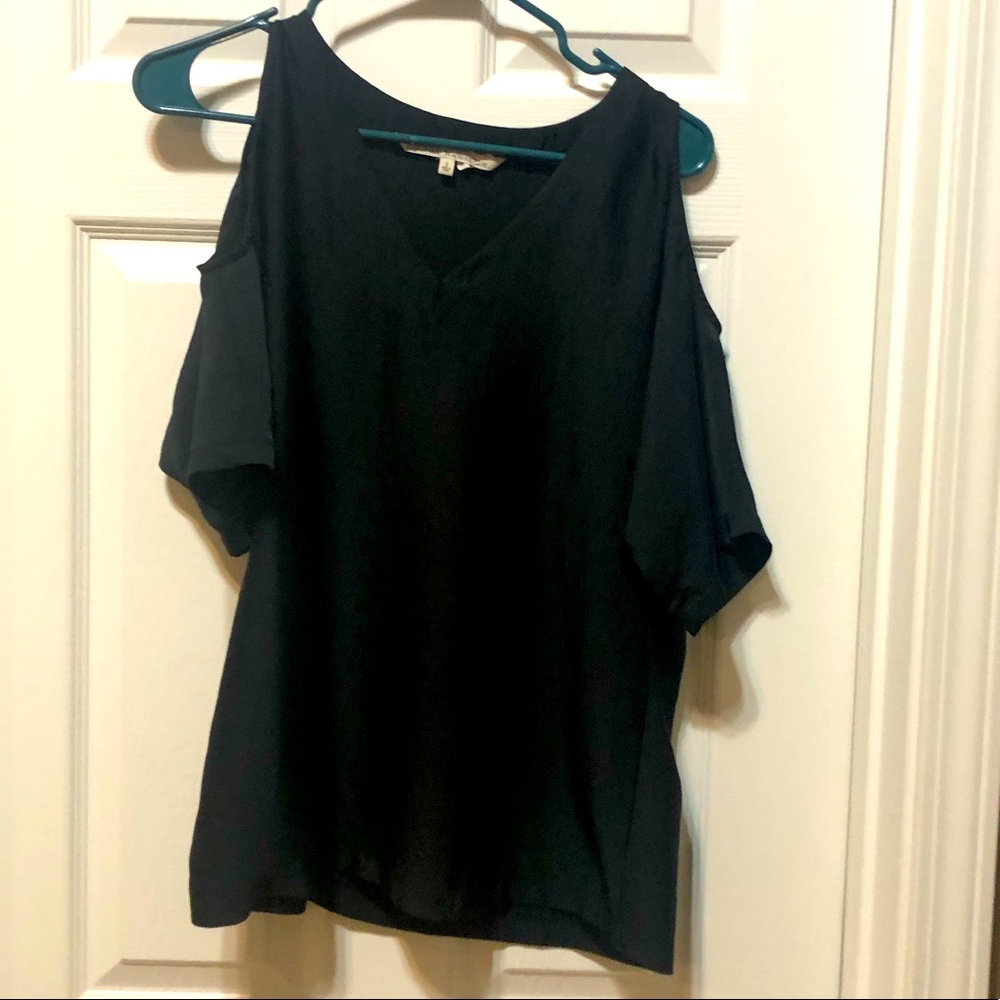 Black open shoulder too
